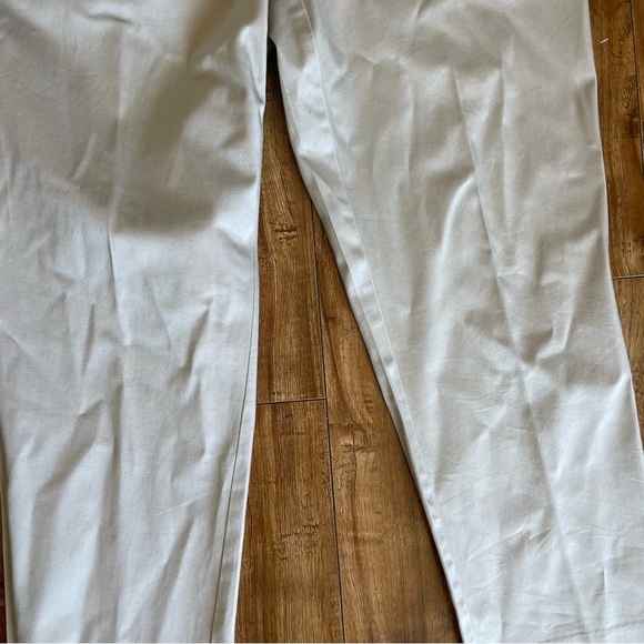 ANN TAYLOR Women’s Tan Capri Signature Fit Low on Waist Pant Size 4 - Picture 5 of 9